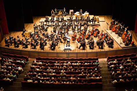 Show de Orquestra: Uma Noite Inesquecível com o Músico Brasileiro Orlando Morais!